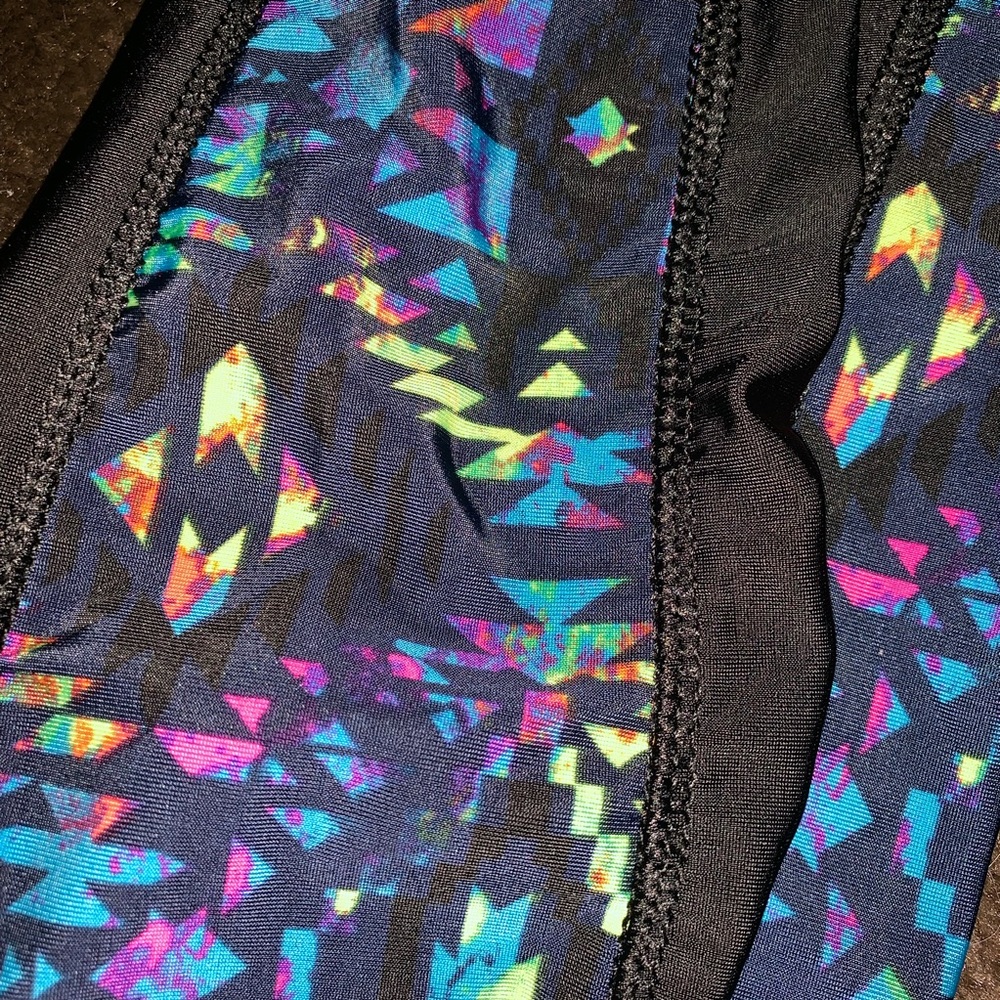 Geometric Active Legging - Picture 2 of 3